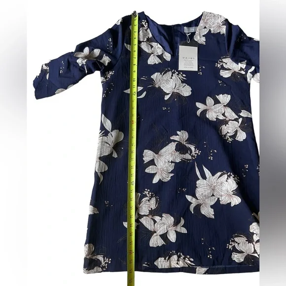 NWT BELONGSCI Womens V-Neck Bell Sleeve Shift Dress Mini Dress Navy Size Large - Picture 10 of 12
